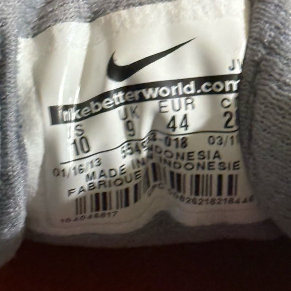 Nike Running Shoes Men’s Gym Sneakers Gray and Blue Athletic Activewear - Picture 6 of 9